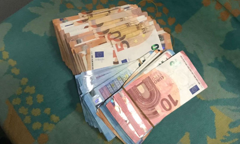 BUY DOLLARS, POUNDS, EUROS, AUD CAD, ALL AVAILABLE