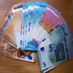 BUY TOP QUALITY COUNTERFEIT EURO 10 20S AND 50S